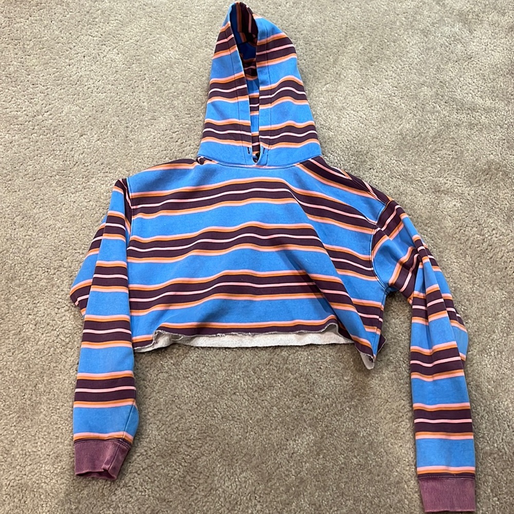 Multicolored cropped sweatshirt with hood